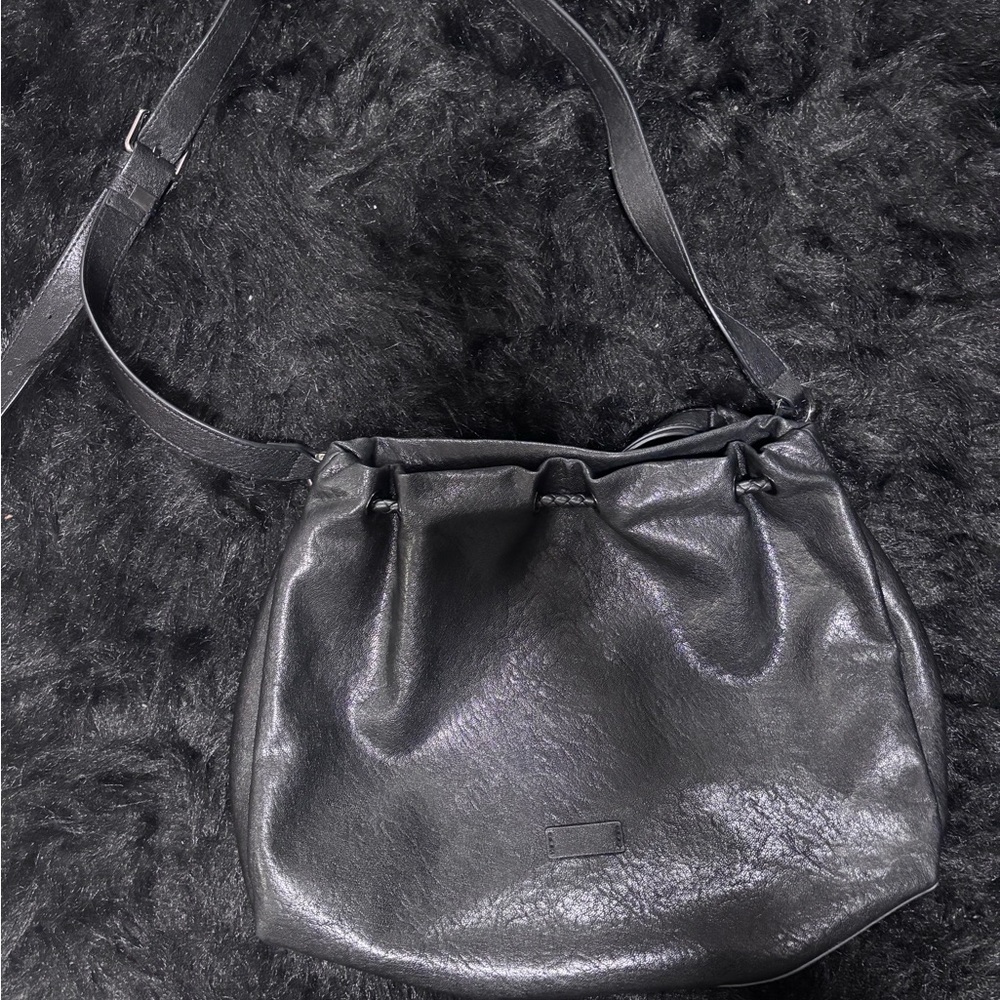 Elegant Black Leather Shoulder Bag